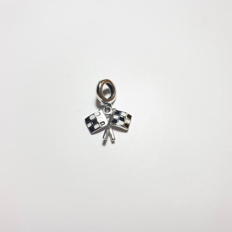 CHARM BANDERAS A CUADROS